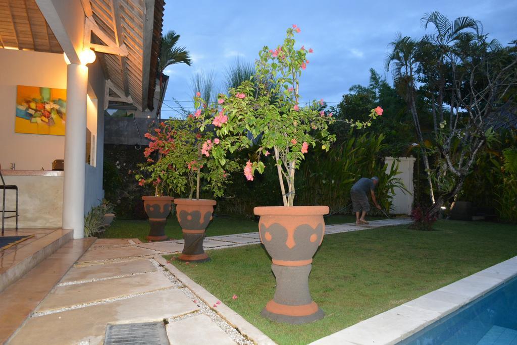 Villa Raquel Seminyak Zimmer foto